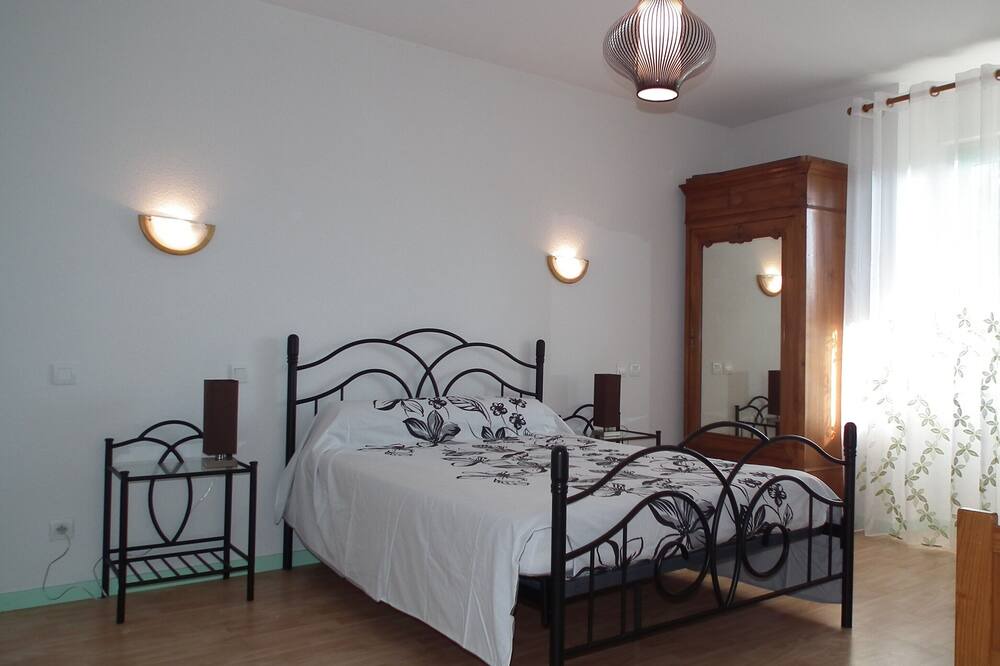 Photo of Bedroom in Saint-Laurent-du-Pont