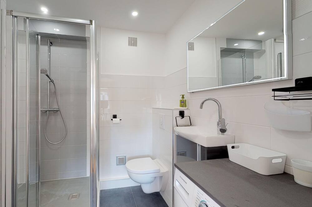 Photo of Bathroom in Bourg-l'Eveque