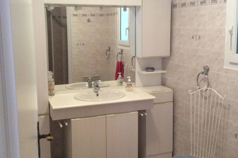 Photo of Bathroom in Jard-sur-Mer