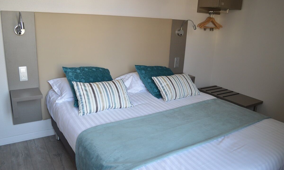 Photo of Bedroom in Lons-le-Saunier