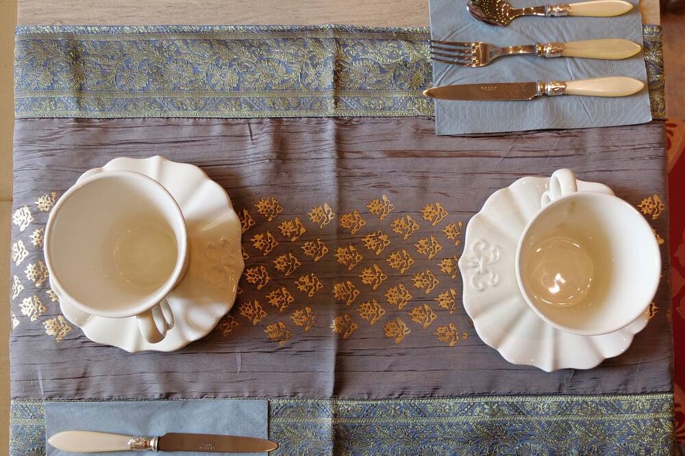 Photo of Others in Lemere