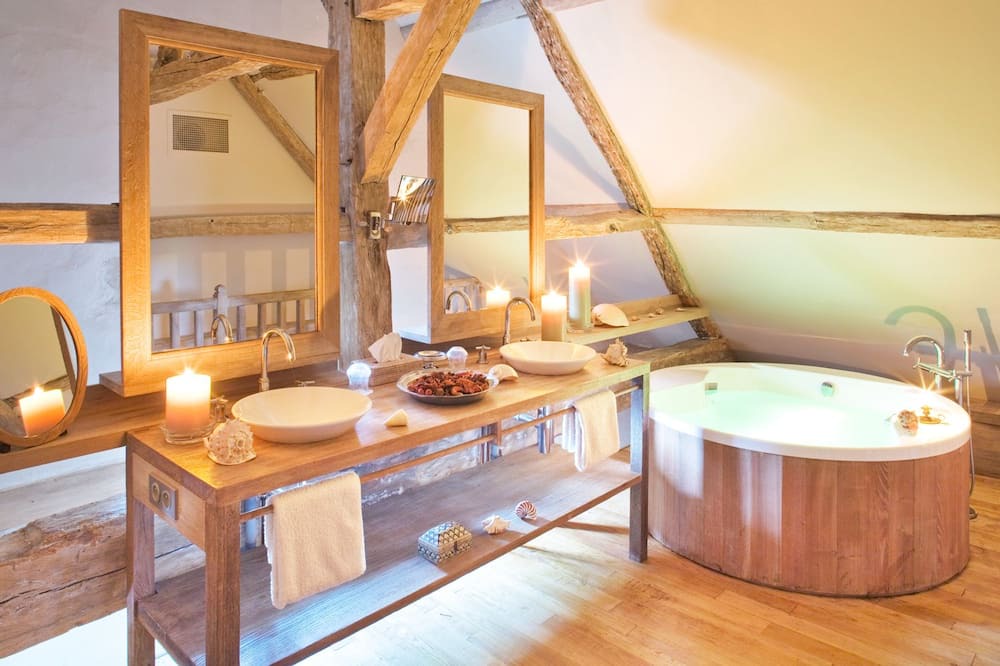 Photo of Bathroom in Lemere