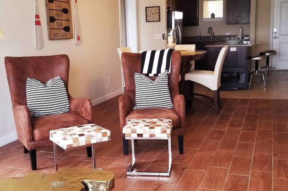 Photo of Livingroom in Eureka