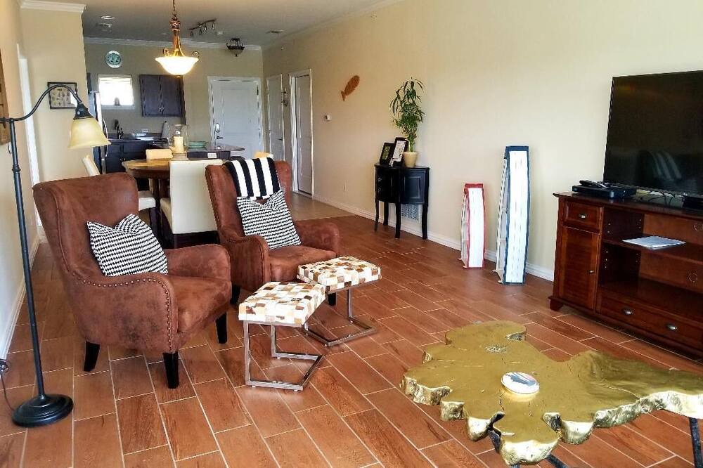 Photo of Livingroom in Eureka