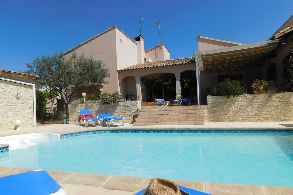 Photo of Outdoor in Villetelle