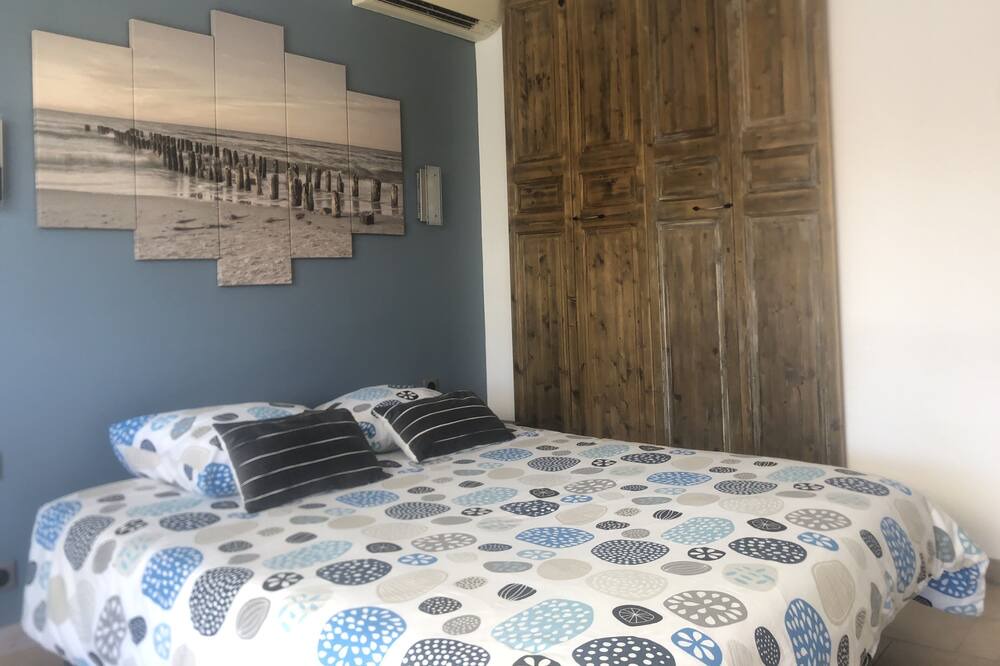 Photo of Bedroom in Villetelle