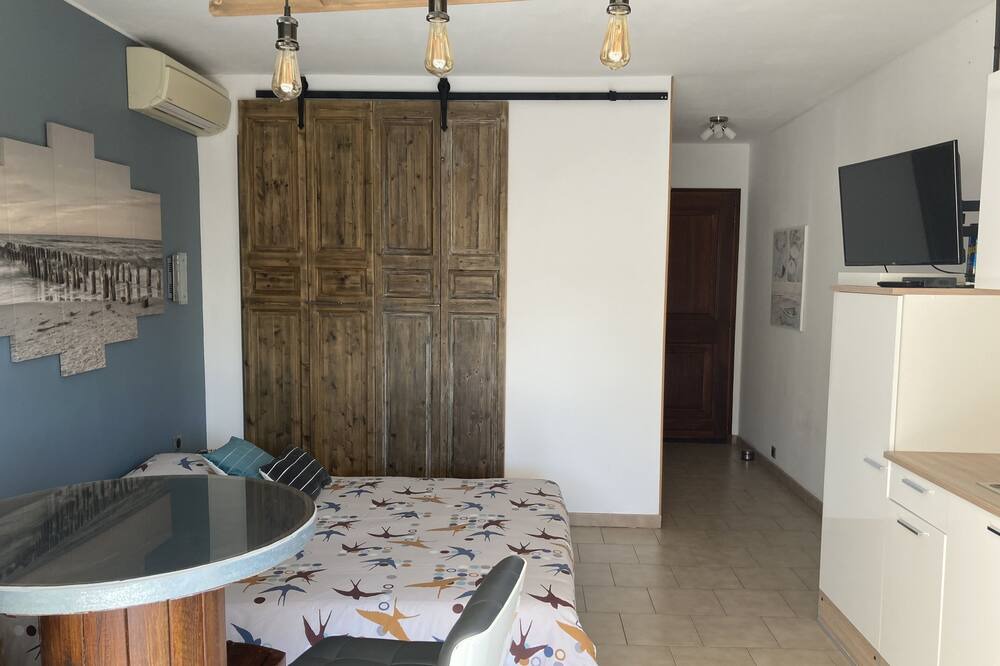 Photo of Bedroom in Villetelle