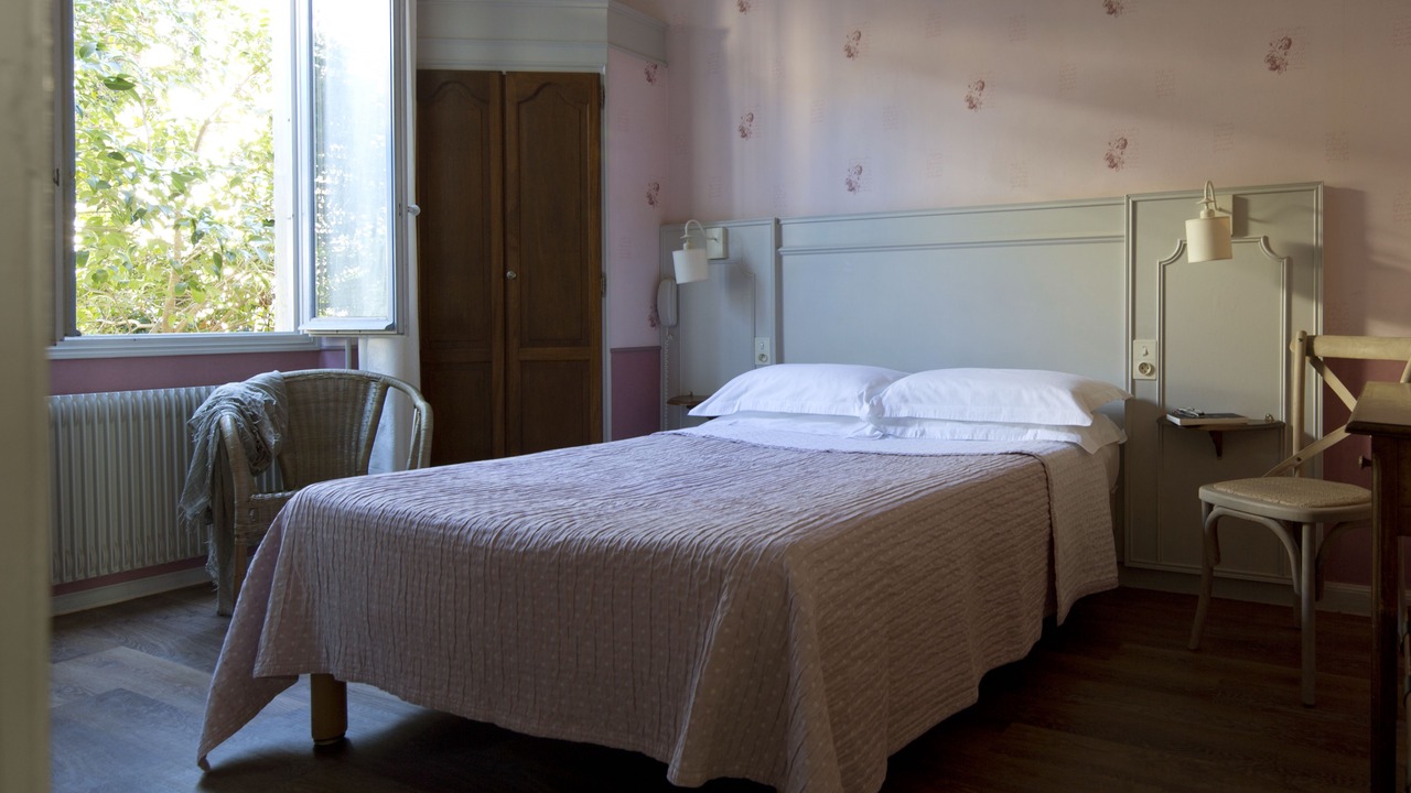 Photo of Bedroom in Liberation