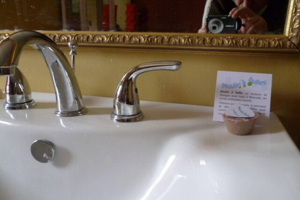 Photo of Bathroom in Saint-Fabien