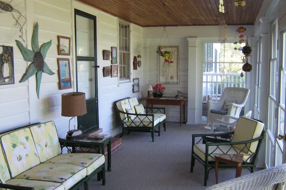 Photo of Patio Balcony in Davis Wharf