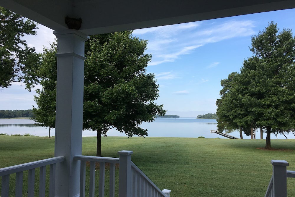 Photo of Outdoor in Davis Wharf