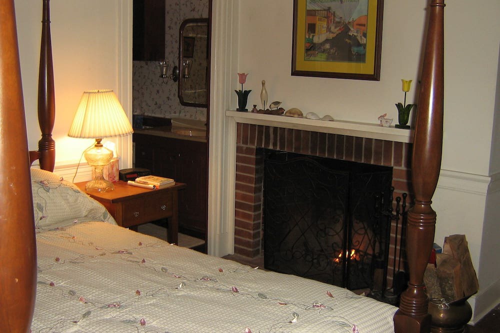 Photo of Bedroom in Davis Wharf