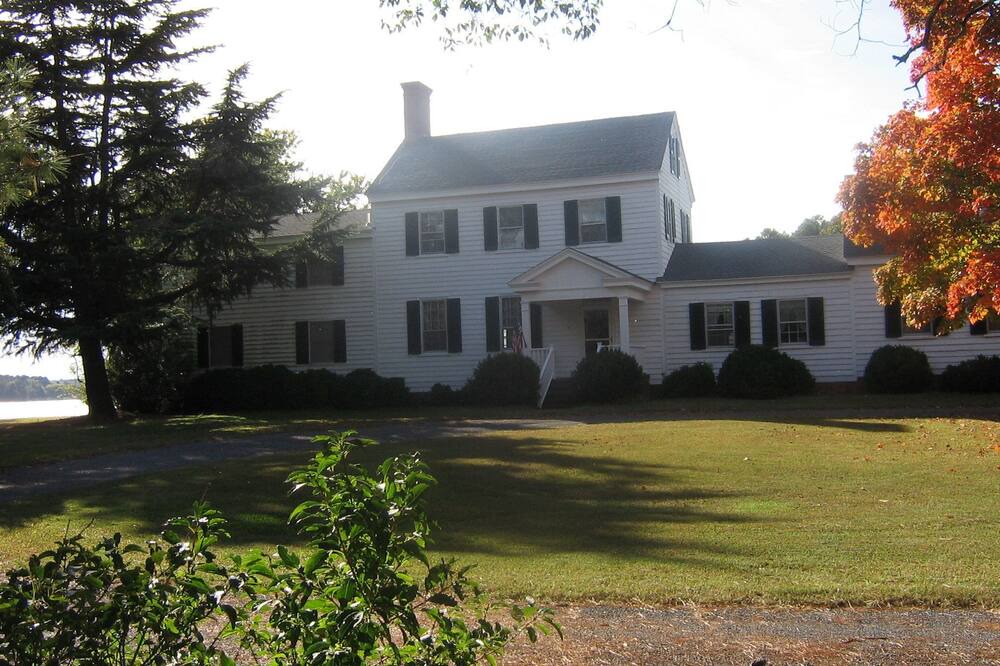 Photo of Outdoor in Davis Wharf