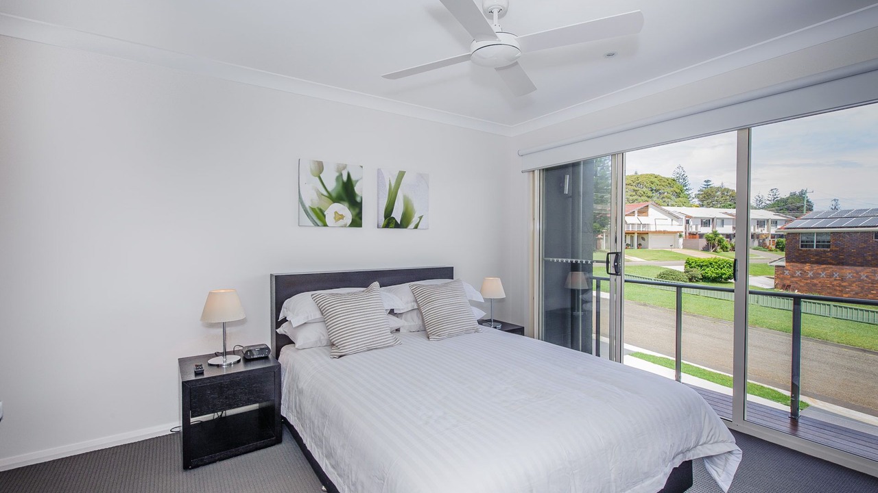 Photo of Bedroom in Flynns Beach