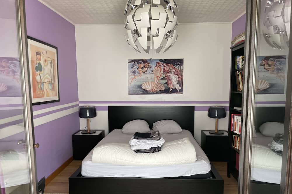 Photo of Bedroom in Crest