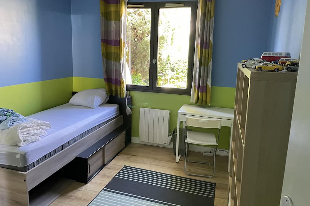 Photo of Bedroom in Crest