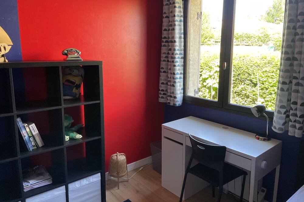 Photo of Others in Crest