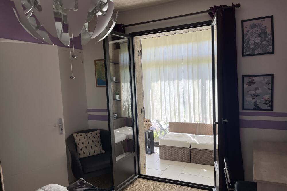 Photo of Bedroom in Crest