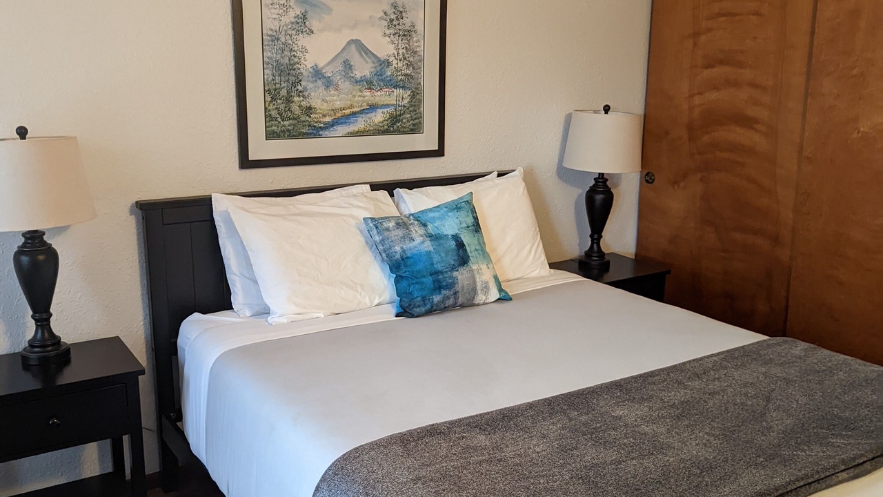 Photo of Bedroom in Eastsound