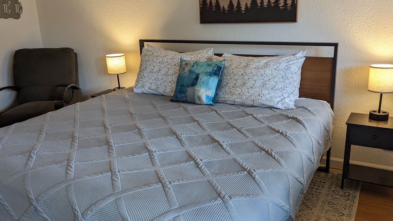 Photo of Bedroom in Eastsound