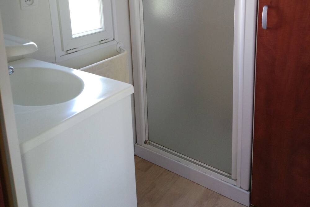Photo of Bathroom in Rogny-les-Sept-Ecluses