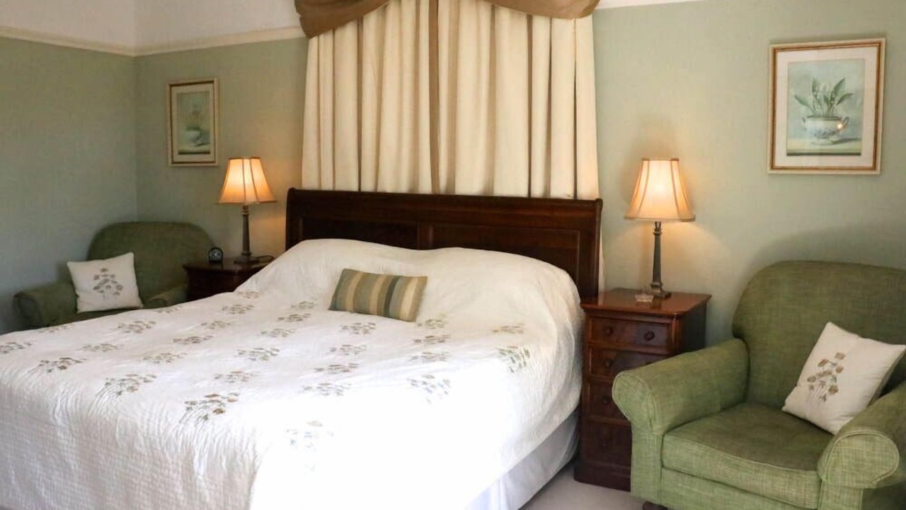 Photo of Bedroom in Budleigh Salterton