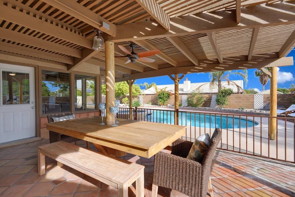 Photo of Outdoor in Desert Park Estates