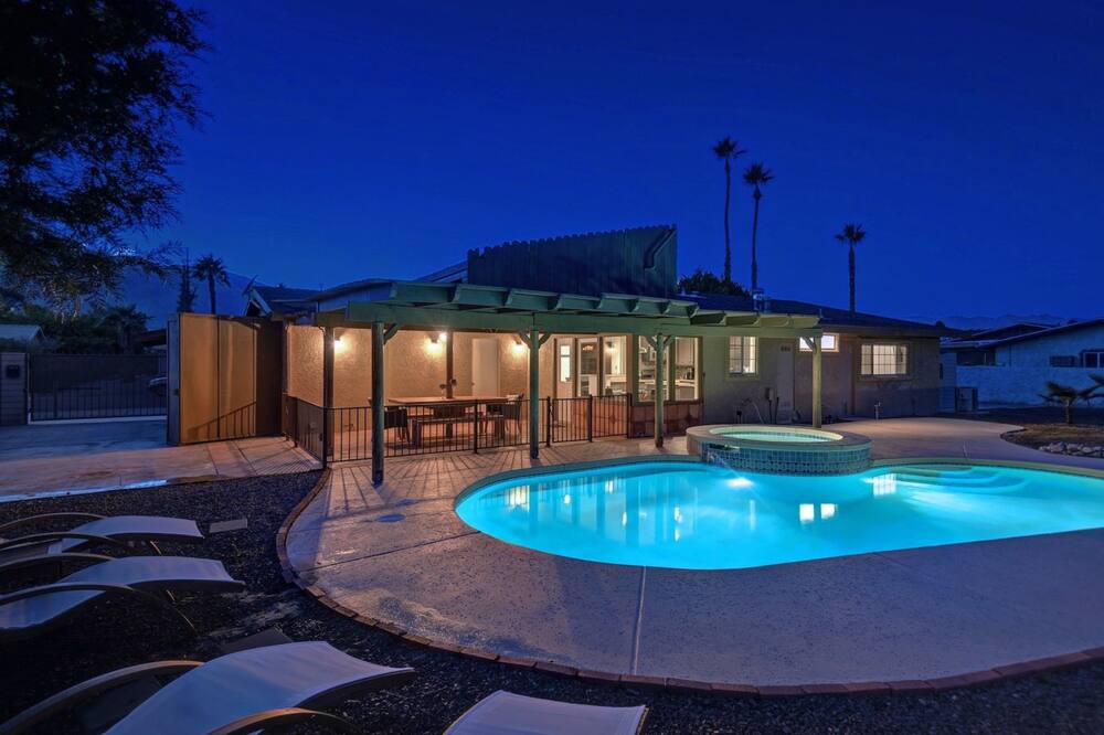Photo of Outdoor in Desert Park Estates