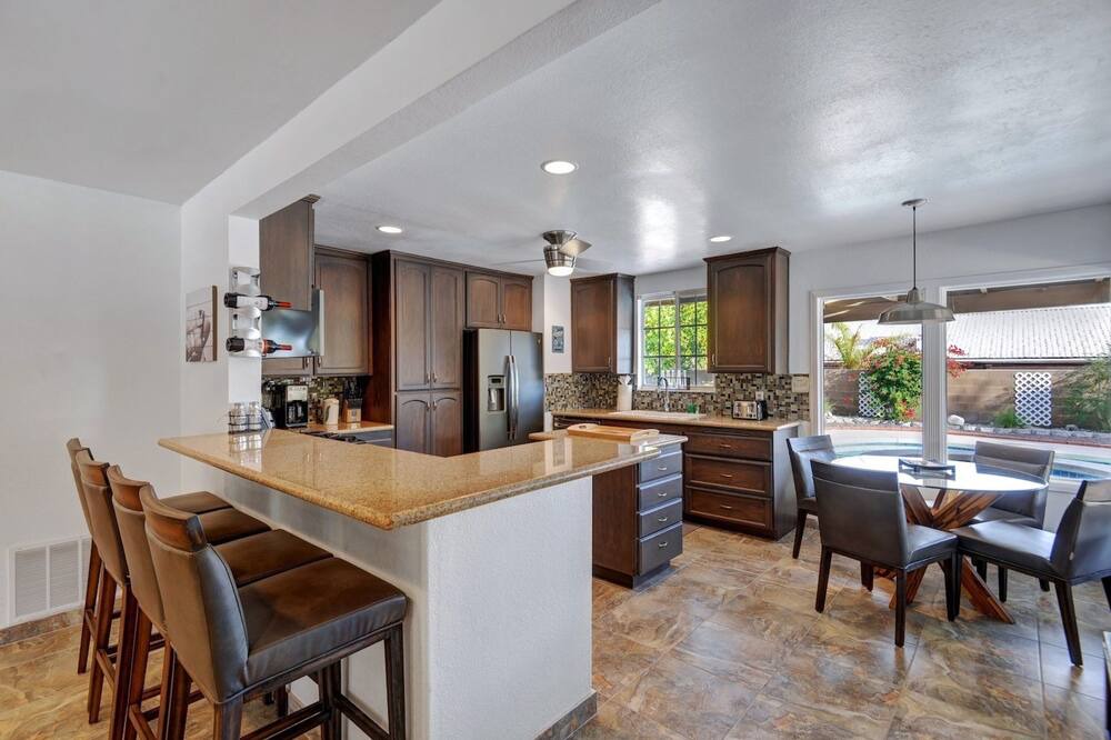 Photo of Kitchen in Desert Park Estates