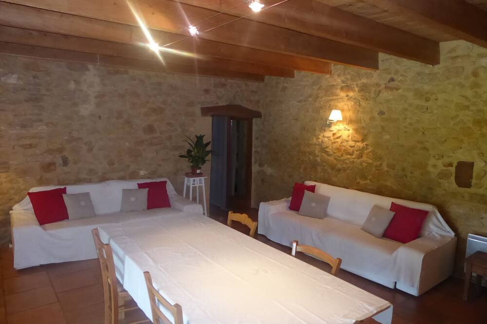 Photo of Livingroom in Bagnols-sur-Ceze