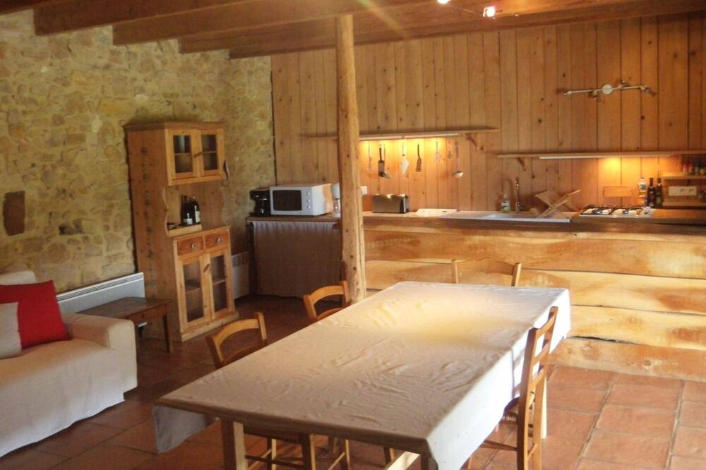 Photo of Kitchen in Bagnols-sur-Ceze
