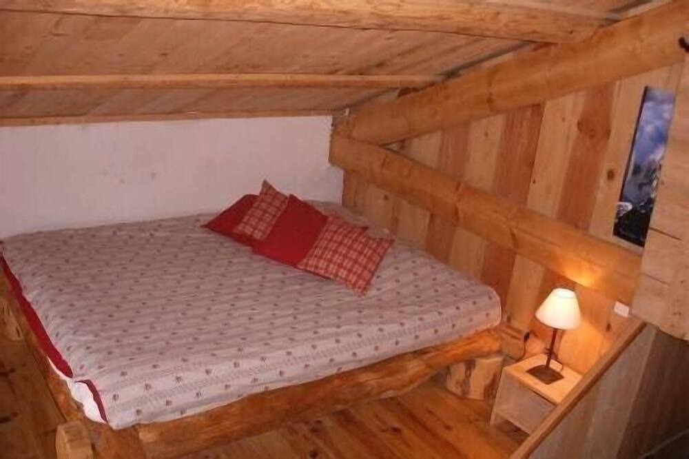 Photo of Bedroom in Bagnols-sur-Ceze