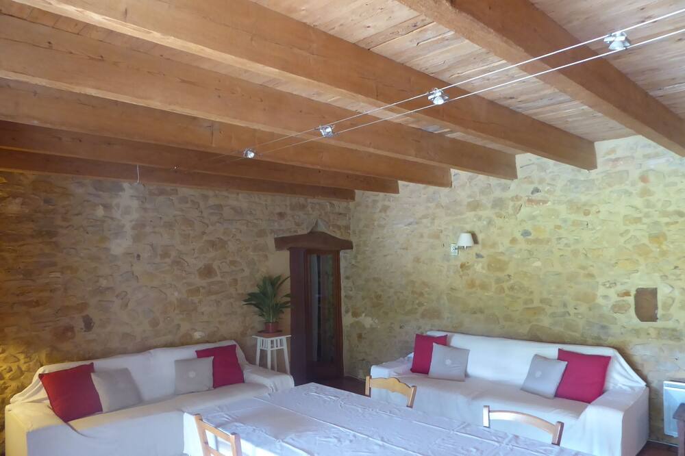 Photo of Livingroom in Bagnols-sur-Ceze