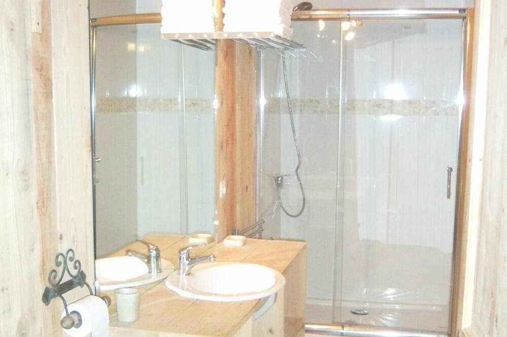 Photo of Bathroom in Bagnols-sur-Ceze
