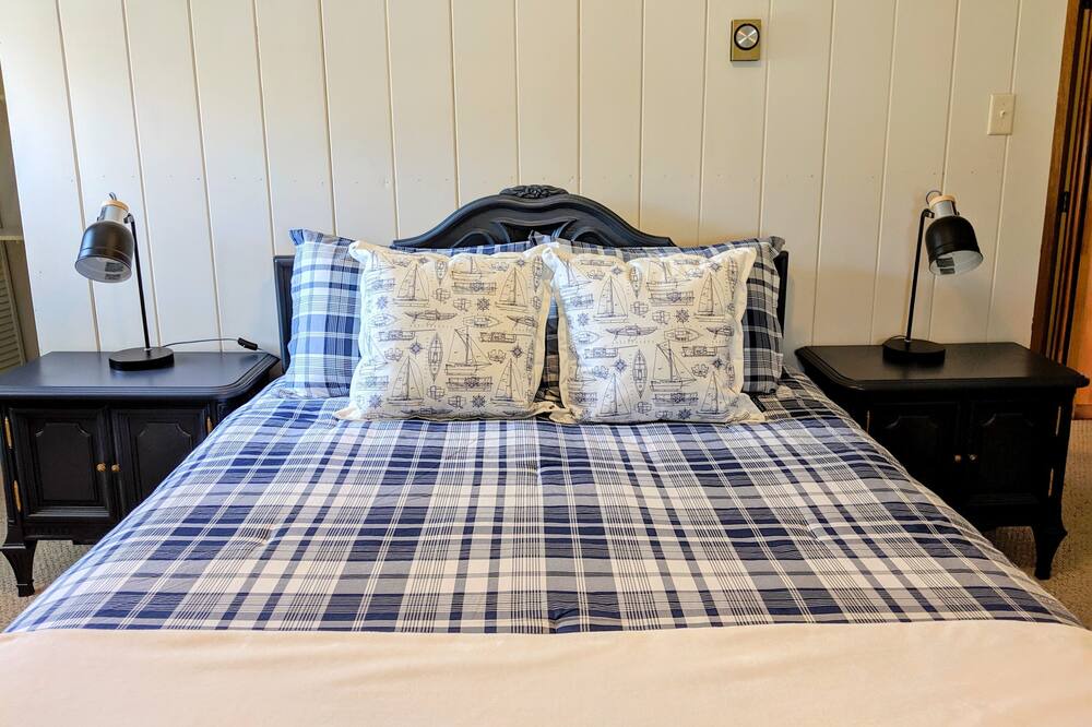 Photo of Bedroom in Town of Scriba