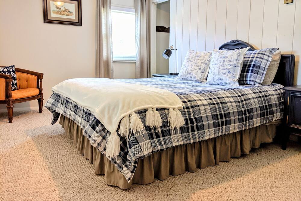 Photo of Bedroom in Town of Scriba