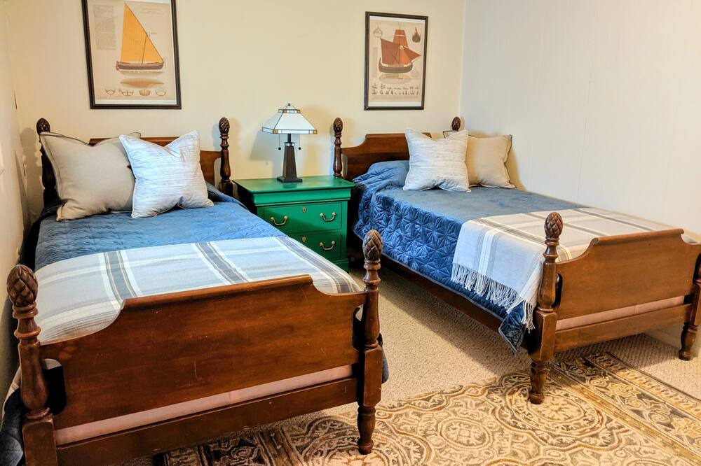 Photo of Bedroom in Town of Scriba