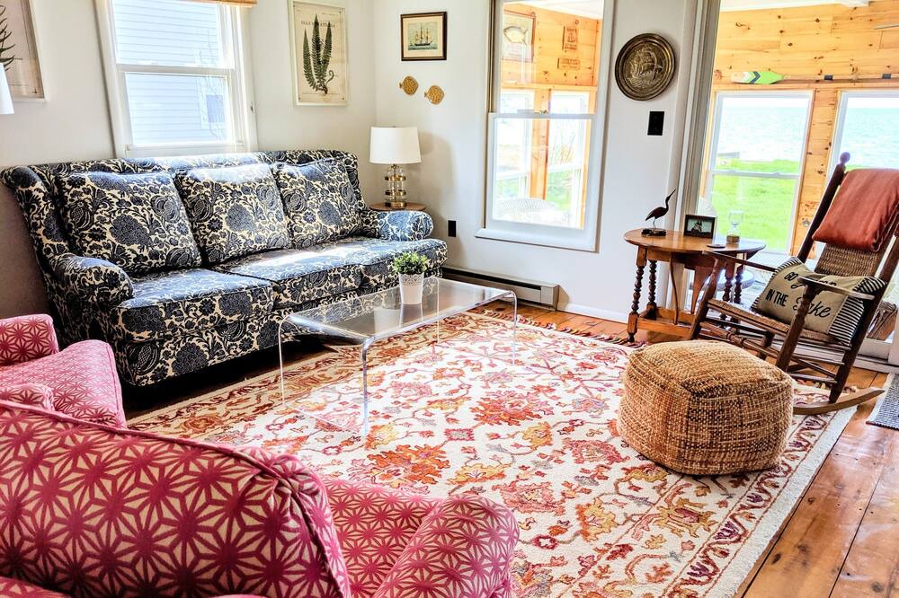 Photo of Livingroom in Town of Scriba