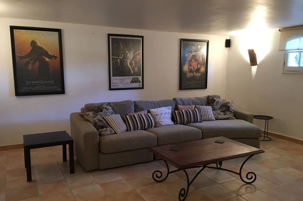 Photo of Bedroom in Oupia