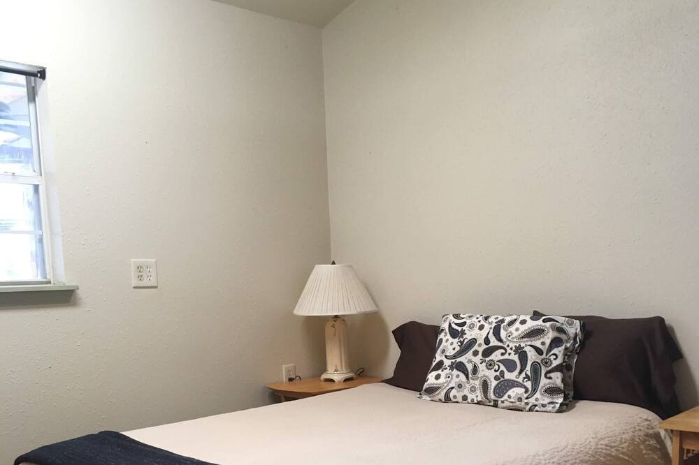 Photo of Bedroom in Bastrop