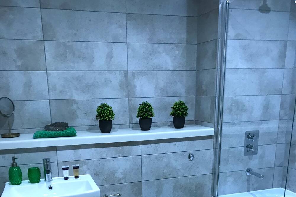 Photo of Bathroom in Everton