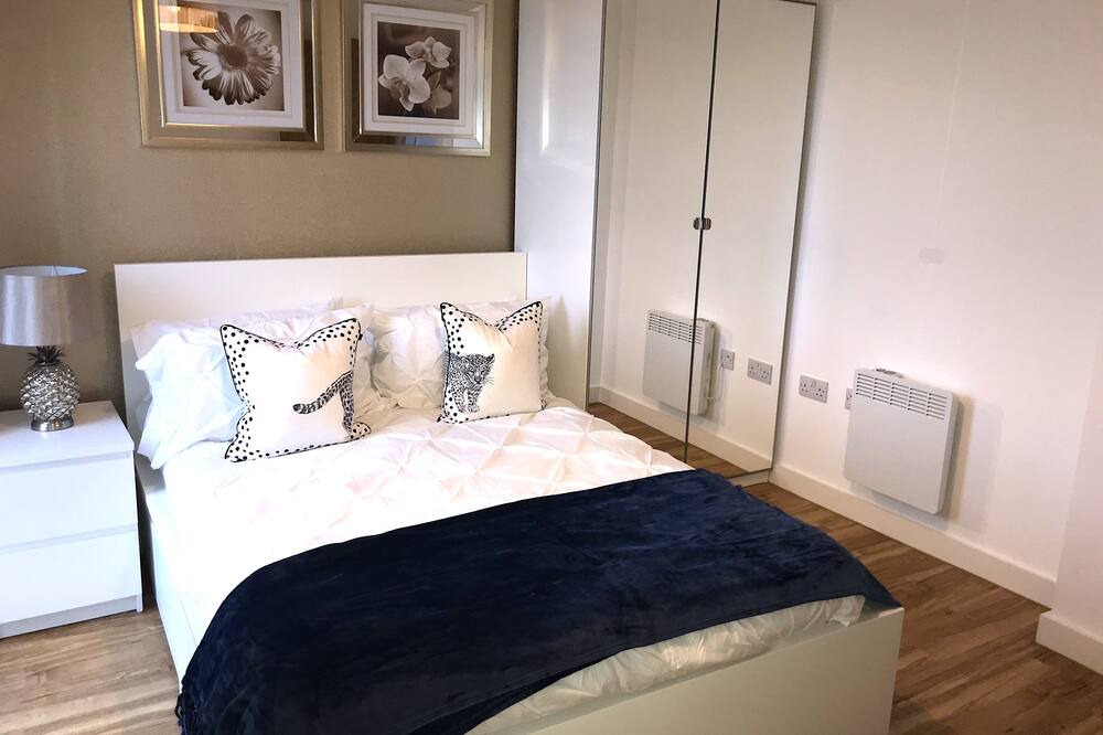 Photo of Bedroom in Everton