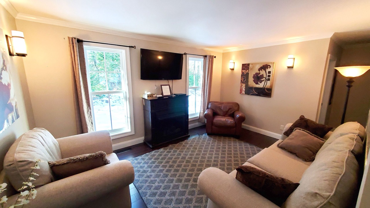 Photo of Livingroom in Lamoine