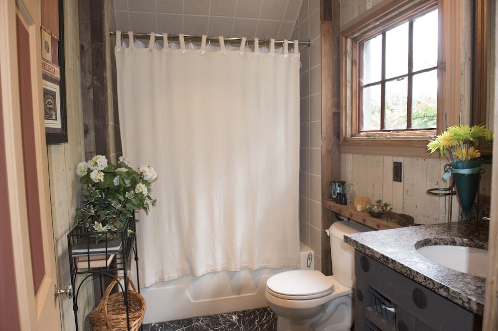 Photo of Bathroom in Cumby