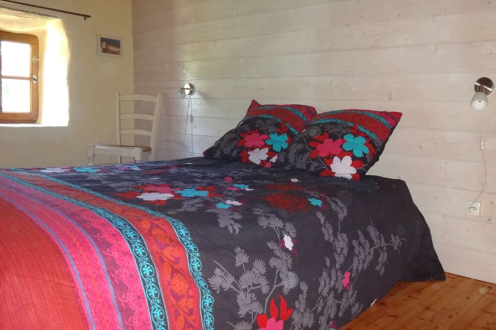 Photo of Bedroom in Prayssas