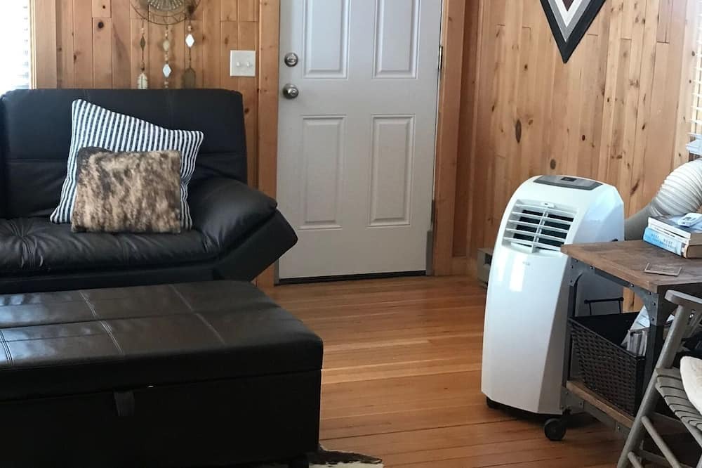 Photo of Others in Nye