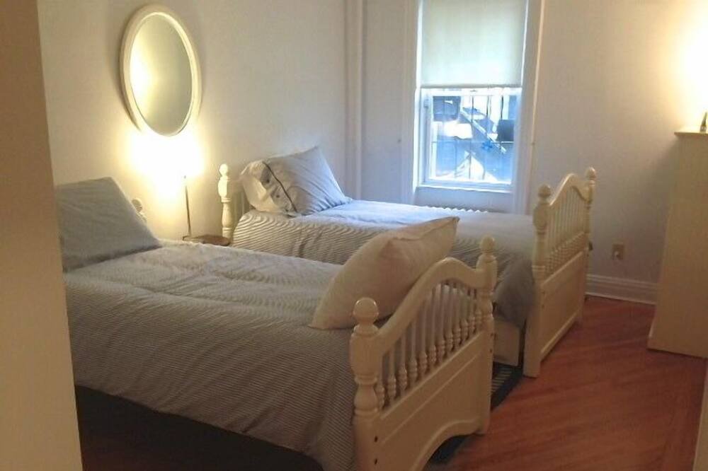Photo of Bedroom in Carroll Gardens
