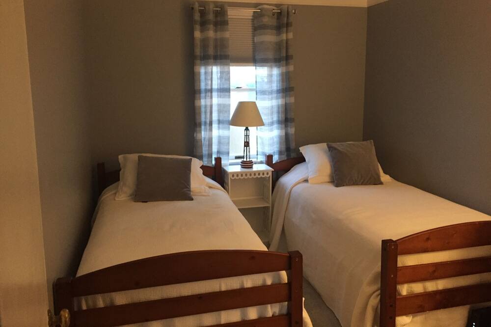 Photo of Bedroom in Cedar Bushes