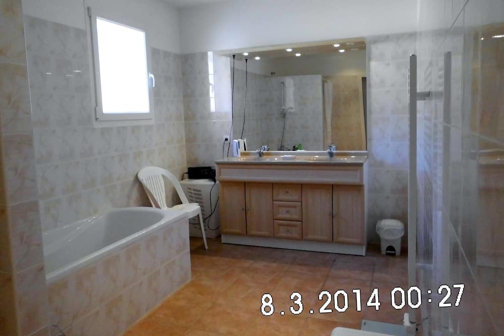 Photo of Bathroom in Saint-Bres