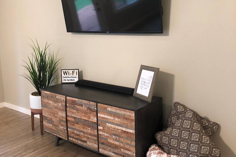 Photo of Bedroom in Crescent City